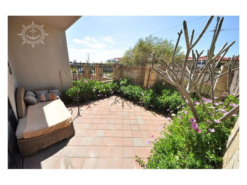 8 / 7 Bellion Drive, Hamilton Hill WA 6163