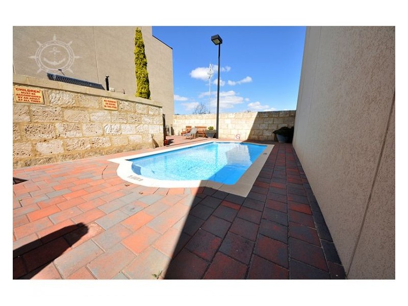 8 / 7 Bellion Drive, Hamilton Hill WA 6163