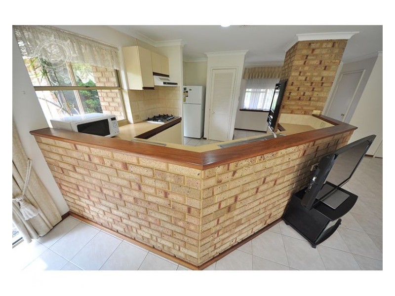 3 Lourens Dale, Winthrop WA 6150