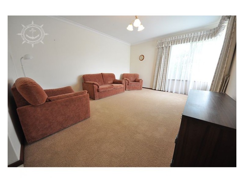 3 Lourens Dale, Winthrop WA 6150