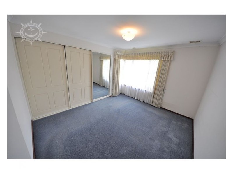 3 Lourens Dale, Winthrop WA 6150