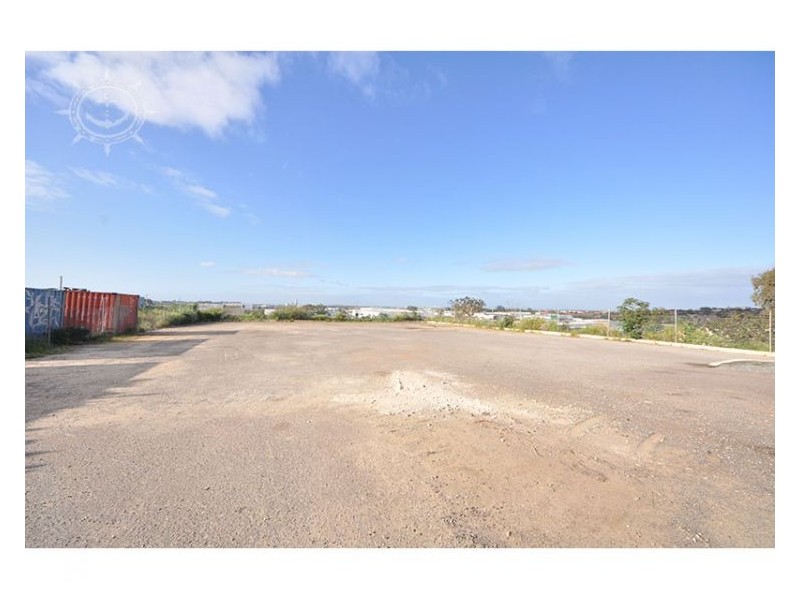 14 Howson Way, Bibra Lake WA 6163