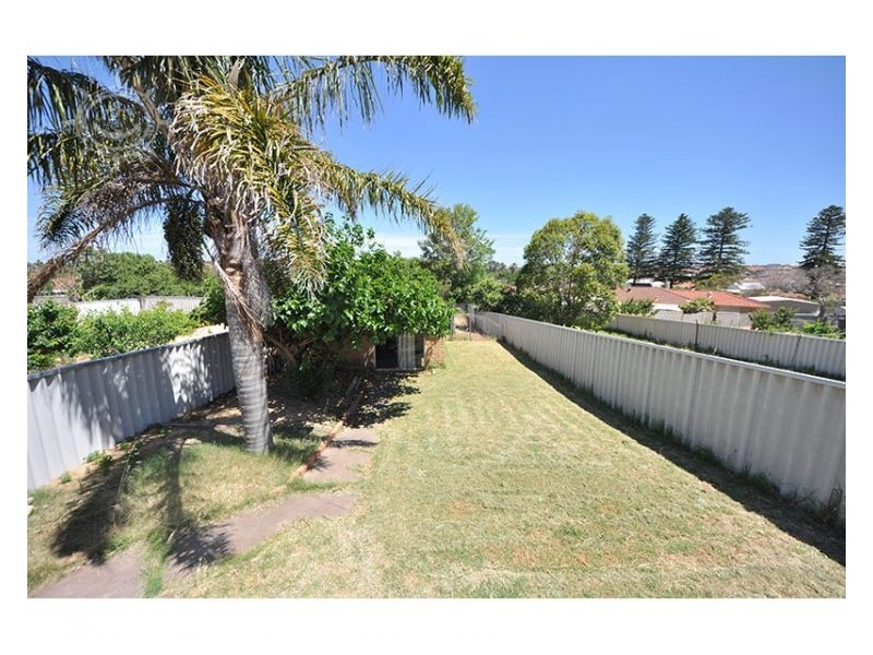 11B Edeline Street, Spearwood WA 6163