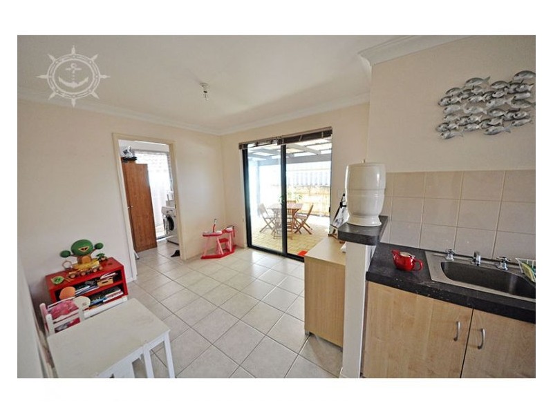 2/91 Phoenix Road, Spearwood WA 6163