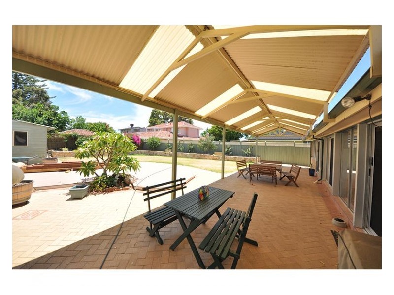 6 Morriett Street, Attadale WA 6156