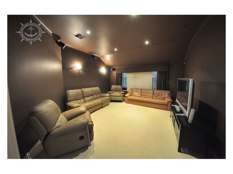 23 Lupin Way, Coogee WA 6166