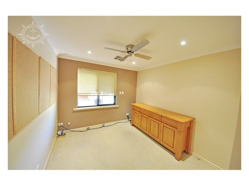 23 Lupin Way, Coogee WA 6166