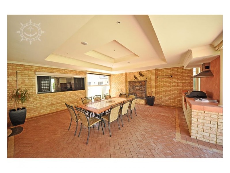 23 Lupin Way, Coogee WA 6166