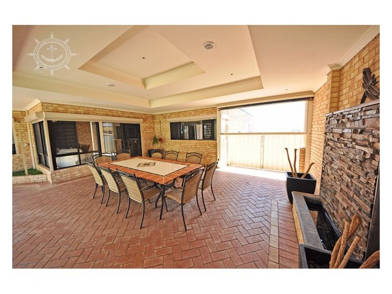 23 Lupin Way, Coogee WA 6166