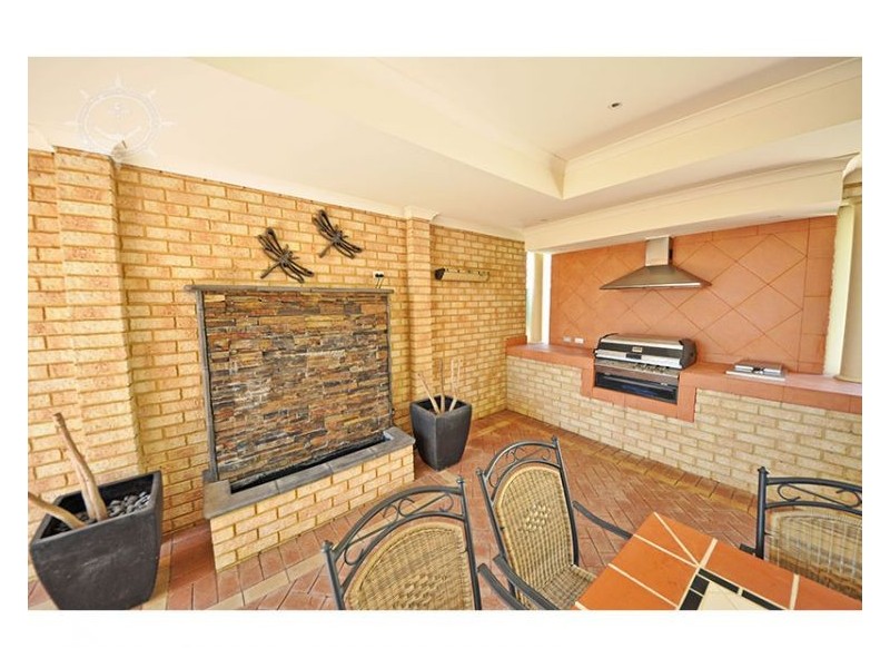 23 Lupin Way, Coogee WA 6166