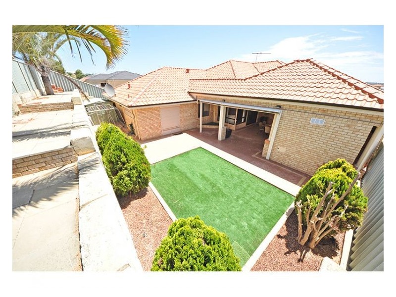 23 Lupin Way, Coogee WA 6166