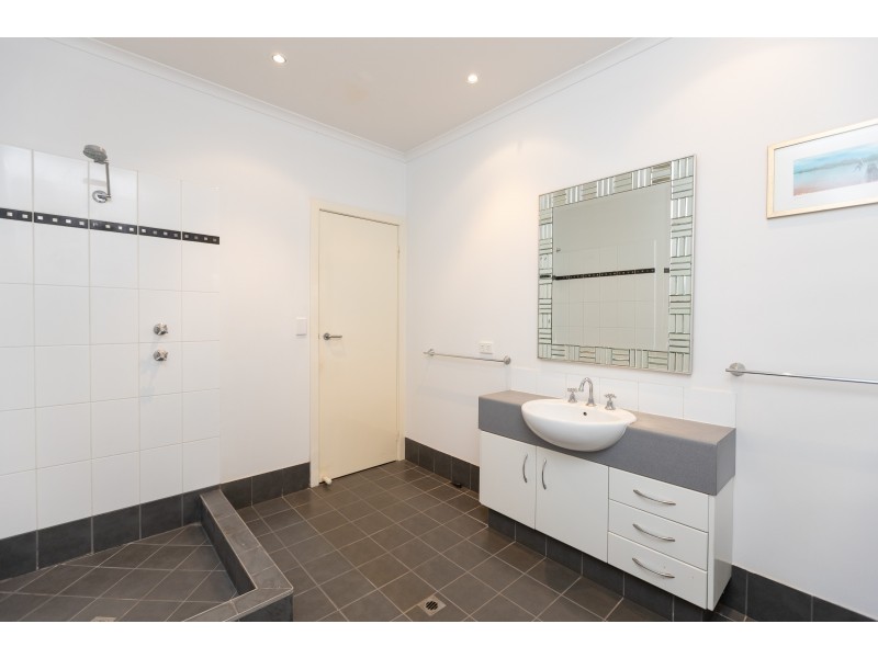 15 Wirl Buru Gardens, Cable Beach WA 6726