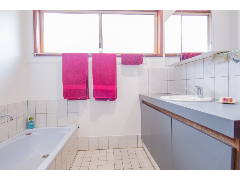 8A Hawkes Place, Cable Beach WA 6726