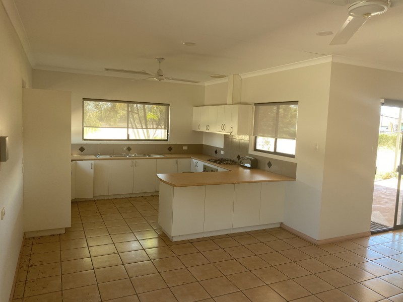6 De Castilla Street, Minyirr WA 6725