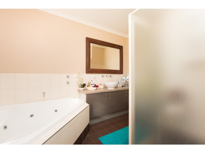 10 Quoll Way, Djugun WA 6725