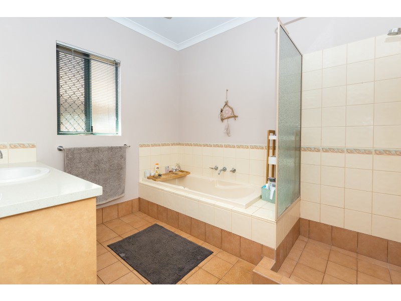 11 Bowerbird Loop, Djugun WA 6725