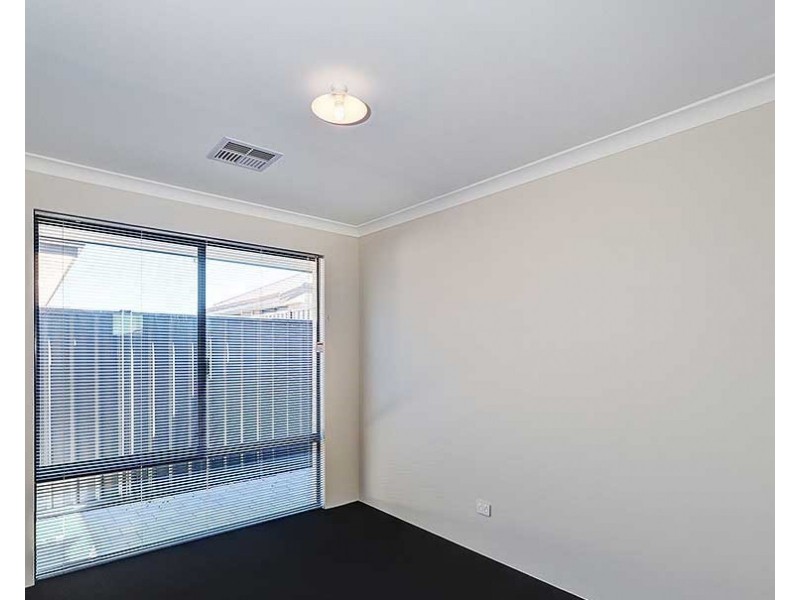 9 Lucknow Street, Piara Waters WA 6112