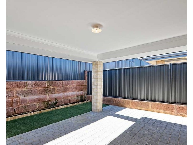 9 Lucknow Street, Piara Waters WA 6112