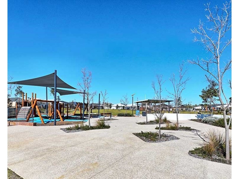 9 Lucknow Street, Piara Waters WA 6112