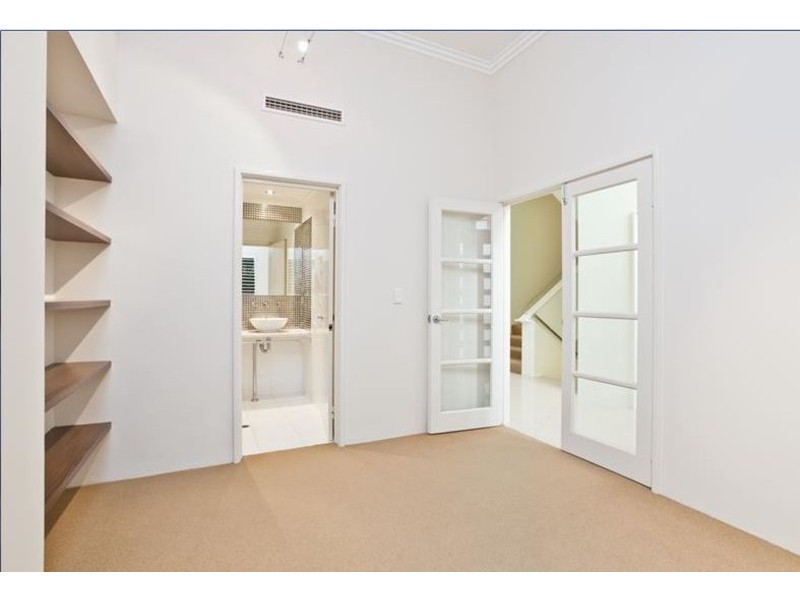 5 Vanguard Terrace, East Perth WA 6004