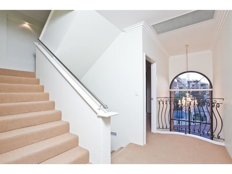 5 Vanguard Terrace, East Perth WA 6004