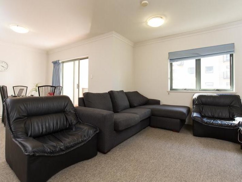 13/110 Mounts Bay Road, Perth WA 6000