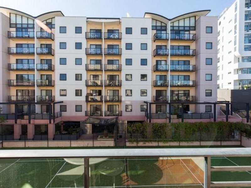 13/110 Mounts Bay Road, Perth WA 6000