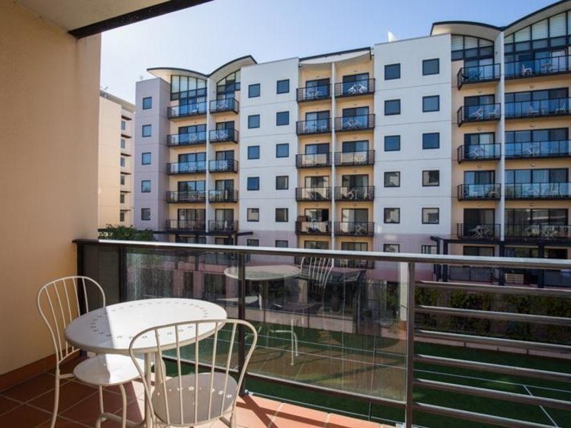 13/110 Mounts Bay Road, Perth WA 6000