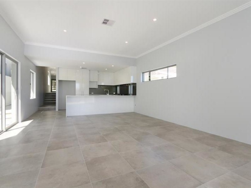 76B McKenzie Way, Embleton WA 6062