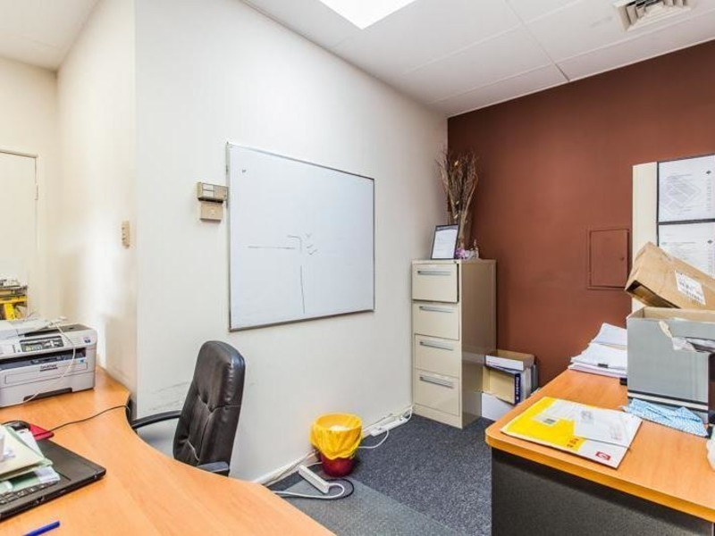 4/201-205 Burslem Drive, Maddington WA 6109