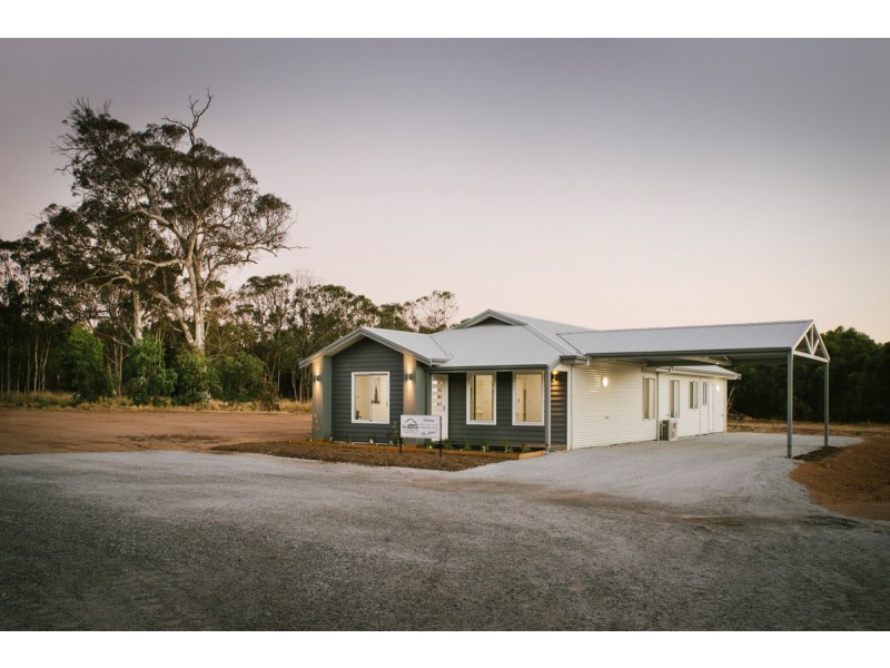 105 Oyston Road, Bakers Hill WA 6562