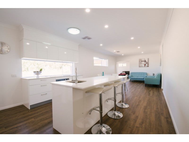 105 Oyston Road, Bakers Hill WA 6562