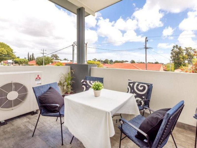 1/266 Fulham Street, Cloverdale WA 6105