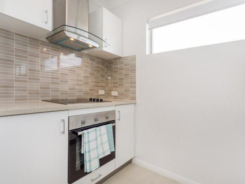 1/266 Fulham Street, Cloverdale WA 6105