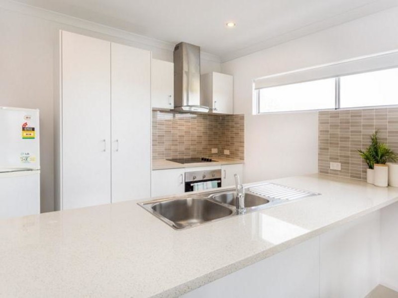 1/266 Fulham Street, Cloverdale WA 6105