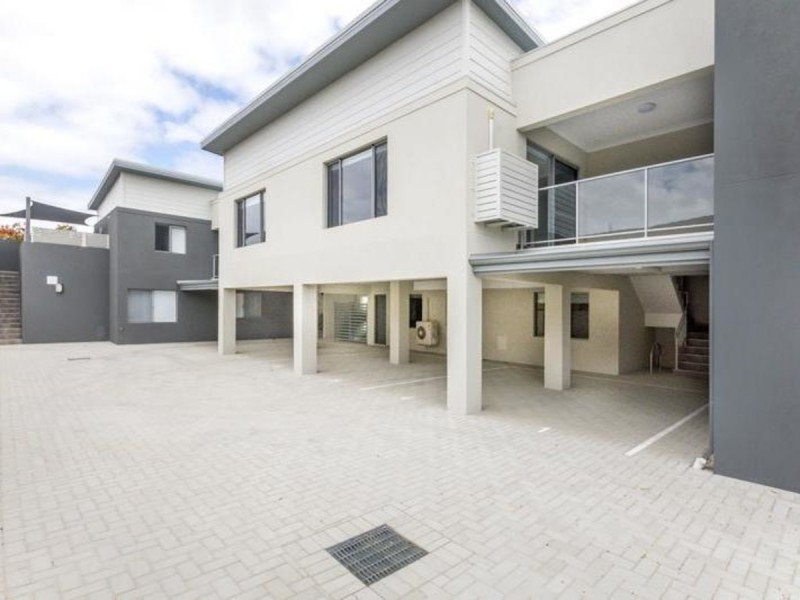 1/266 Fulham Street, Cloverdale WA 6105