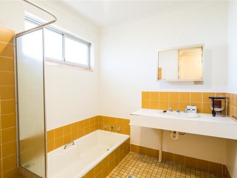 8 Bohemia Way, Parkwood WA 6147