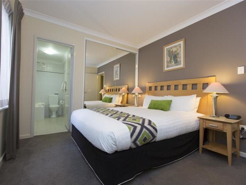 9/128 Mounts Bay Road, Perth WA 6000
