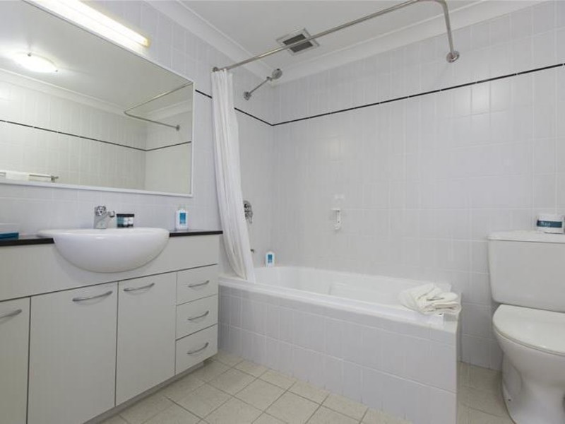 9/128 Mounts Bay Road, Perth WA 6000