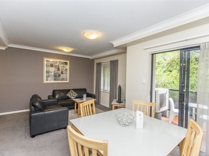 9/128 Mounts Bay Road, Perth WA 6000