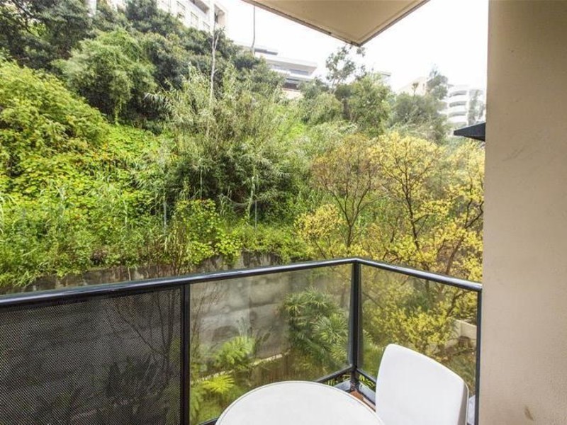 9/128 Mounts Bay Road, Perth WA 6000