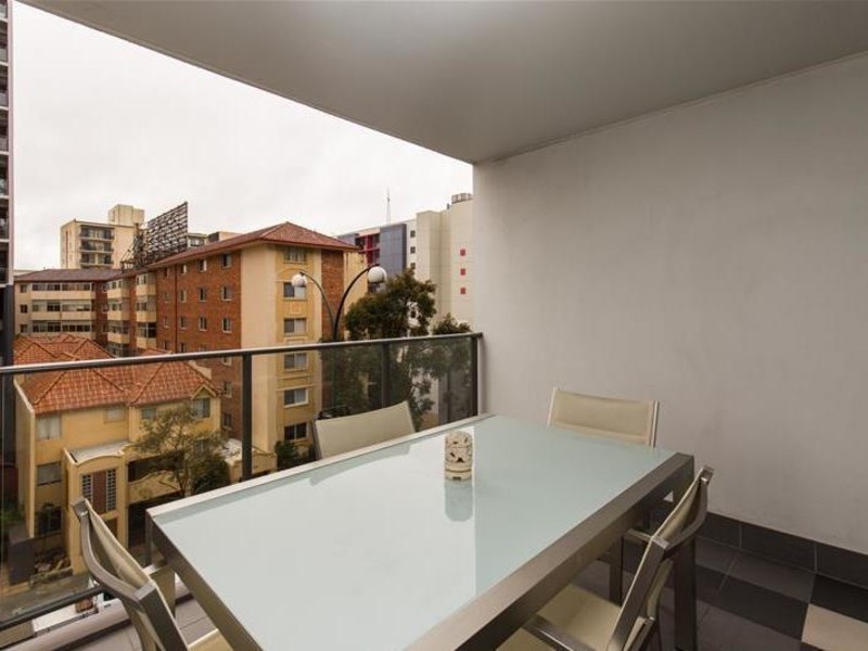 39/143 Adelaide Terrace, East Perth WA 6004