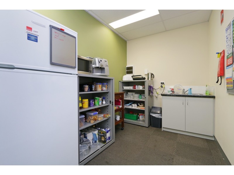 16/2 Ambitious Link, Bibra Lake WA 6163