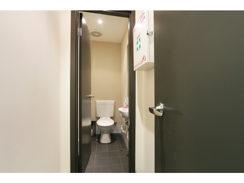 16/2 Ambitious Link, Bibra Lake WA 6163