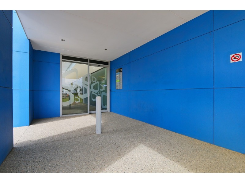 16/2 Ambitious Link, Bibra Lake WA 6163