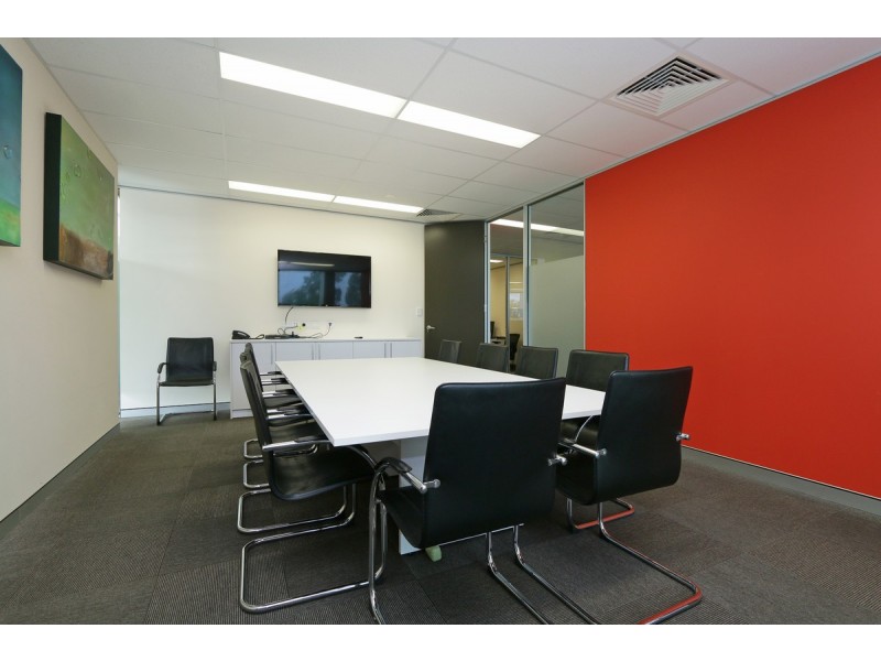 16/2 Ambitious Link, Bibra Lake WA 6163