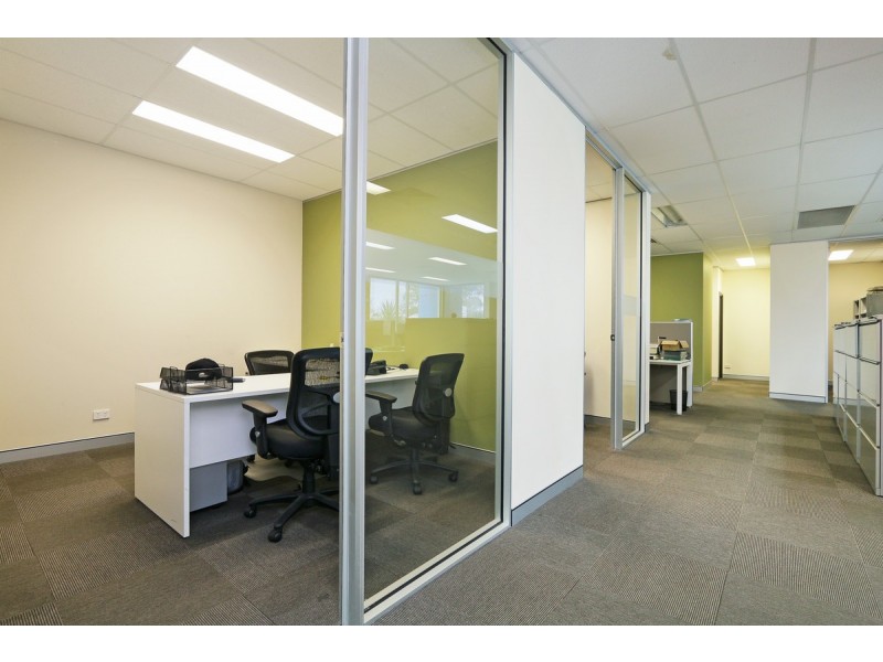 16/2 Ambitious Link, Bibra Lake WA 6163