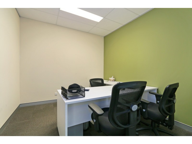 16/2 Ambitious Link, Bibra Lake WA 6163