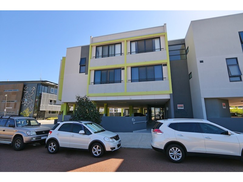 16/6 Points Way, Cockburn Central WA 6164