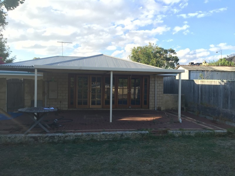 10B Joyce Avenue, Hamilton Hill WA 6163